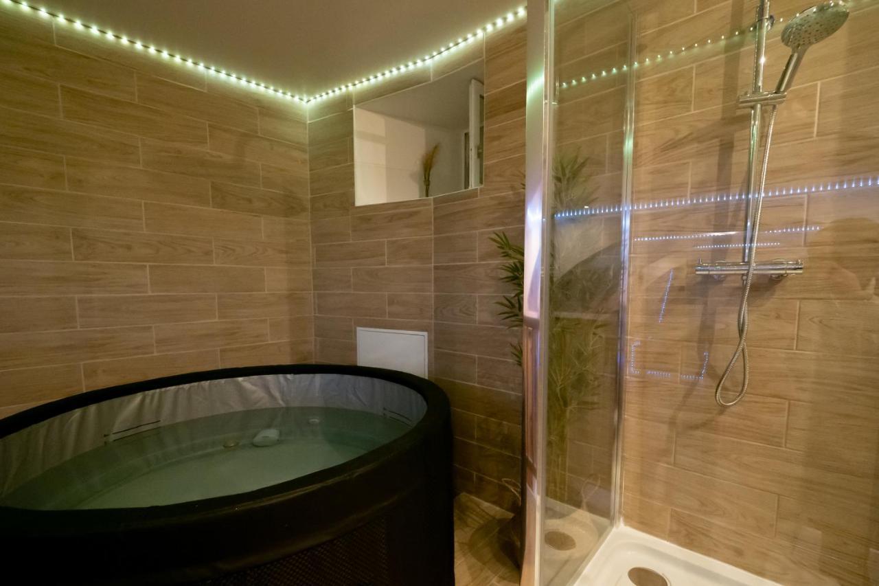 Le Spa De La Cathedrale - Jacuzzi - Sauna - Champagne - Netflix - Wifi Troyes Exterior photo